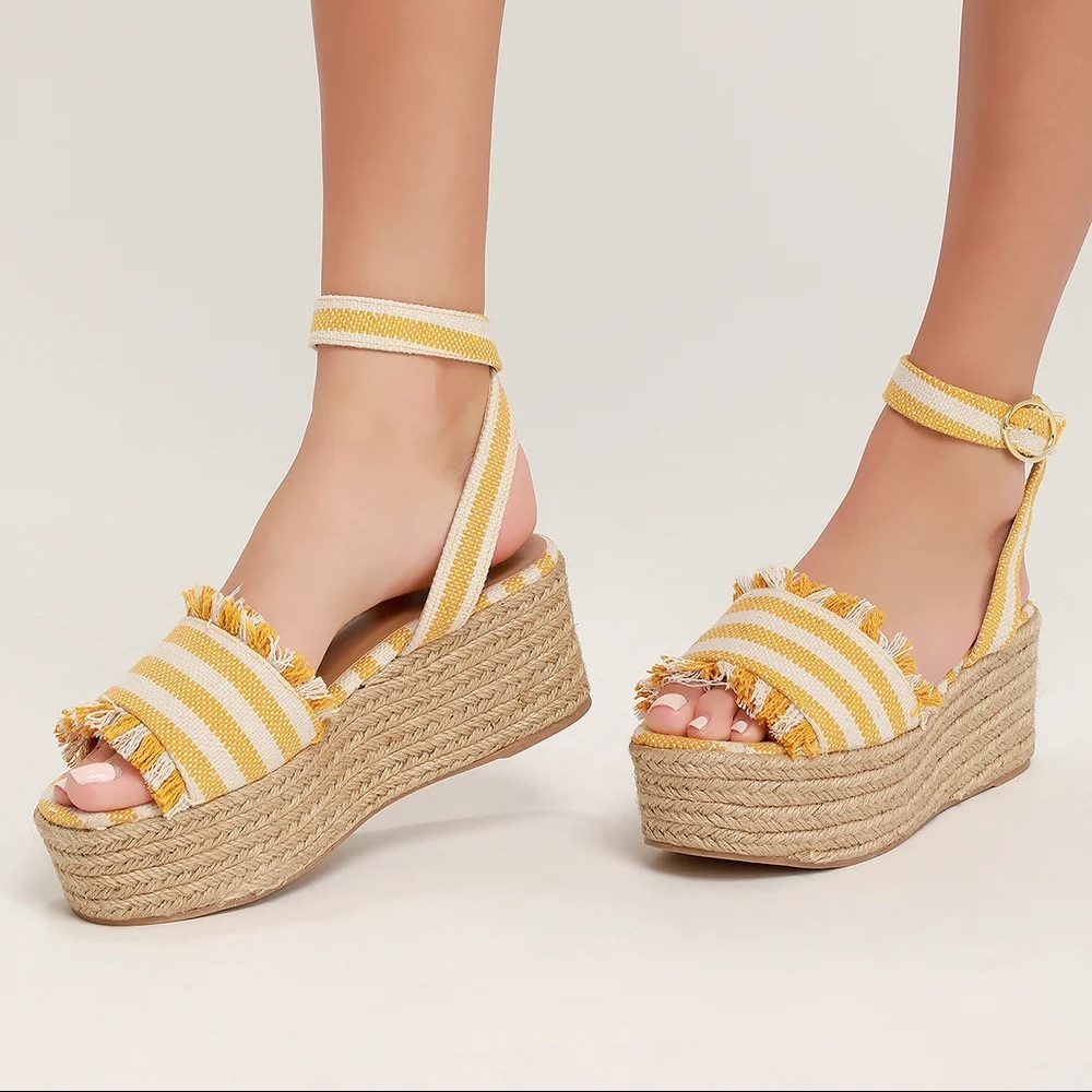 Lulu’s yellow striped wedges